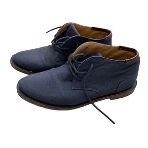 Boys Kenneth Cole Boots sz 4